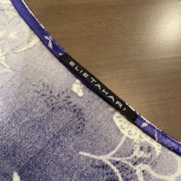 Elie Tahari Sleeveless Top - Size Medium - Picture 6 of 8